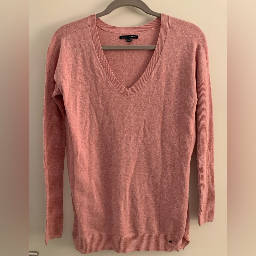 American Eagle pink light sweater